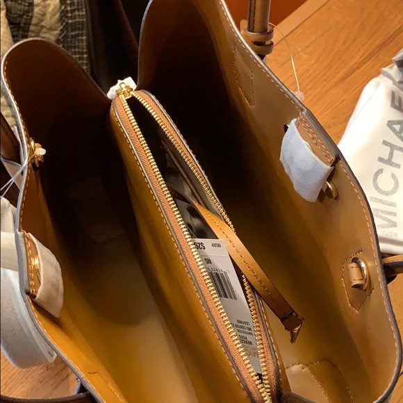 💝Michael Kors Mercer bag. NWT💝 - Picture 7 of 7